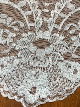 Mantilla adulta 3 picos blanca