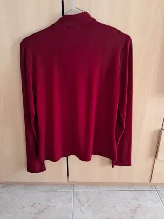 Blusa GN granate con bordado