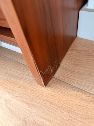 Armadio con ante scorrevoli in legno e vetro