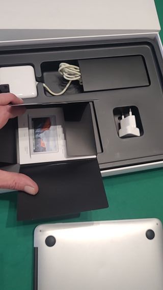 MacBook Air 13,3 pollici 2015, 1,6 GHz