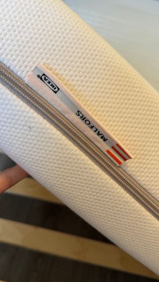 Estructura Cama IKEA Slattum + Colchón Malfors