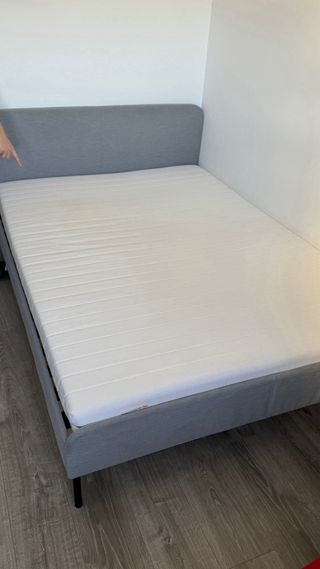 Estructura Cama IKEA Slattum + Colchón Malfors