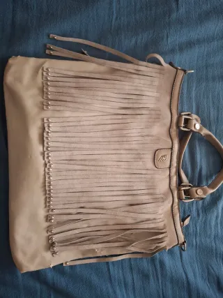 Bolso de flecos beige