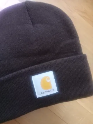 Gorro Carhartt Negro y Rosa