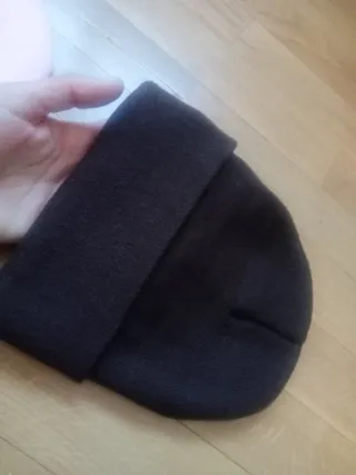 Gorro Carhartt Negro y Rosa