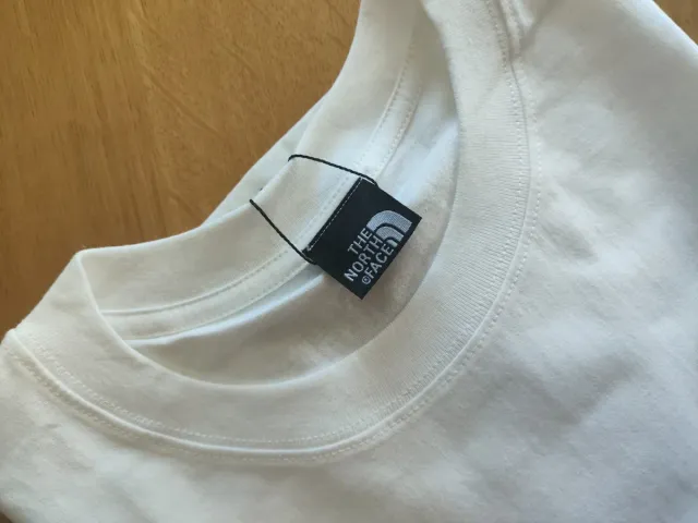 Camiseta The North Face Blanca