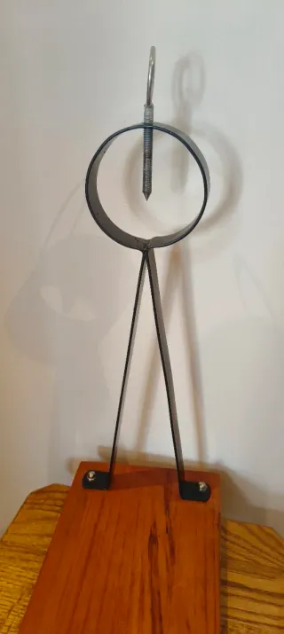 Jamonero de madera y metal