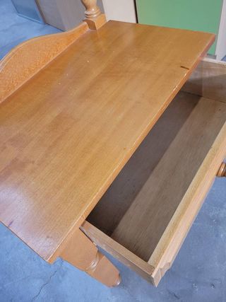 MESITA DE NOCHE RÚSTICA