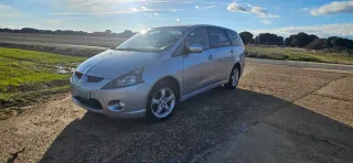 Mitsubishi Grandis 2005