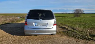 Mitsubishi Grandis 2005