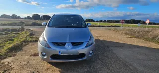Mitsubishi Grandis 2005