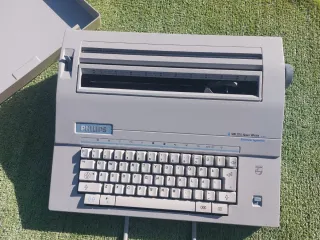 Máquina de escribir Philips VW 2110