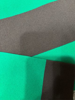 Jersey de rayas verde y marrón