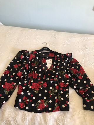 Blusa Zara flores y lunares talla L