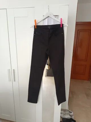 Pantalón Caroll Negro Talla 38 nuevo