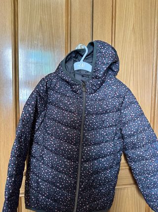 Plumas sfera niña talla 9/10 la talla es 9/10 pero