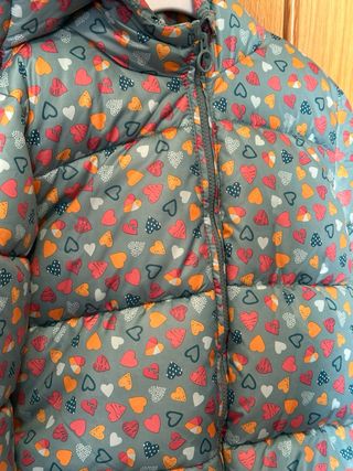 Plumas sfera niña talla 9/10 la talla es 9/10 pero