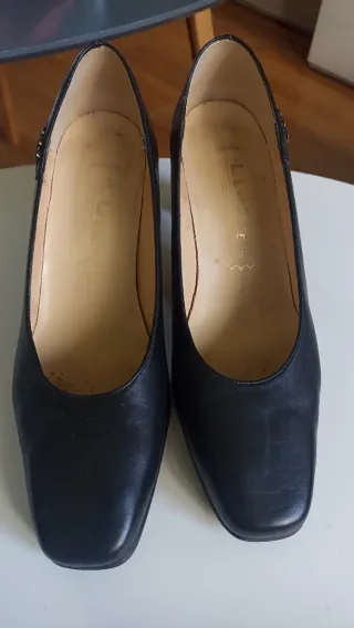 Zapatos de salón piel negro talla 36