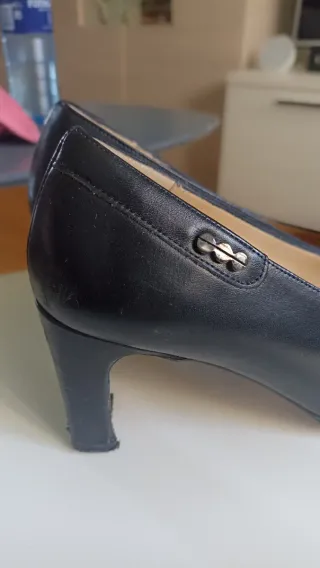Zapatos de salón piel negro talla 36
