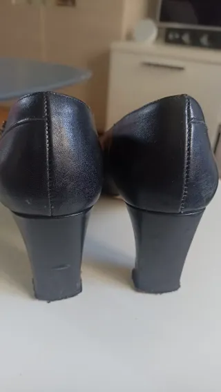 Zapatos de salón piel negro talla 36