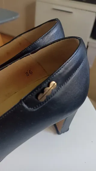 Zapatos de salón piel negro talla 36