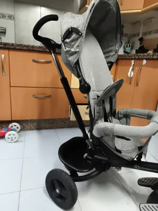 Triciclo Kinderkraft gris