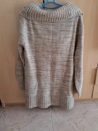 Jersey de punto cuello alto beige