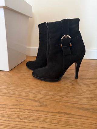 Tronchetti scamosciati neri - Tg. 38