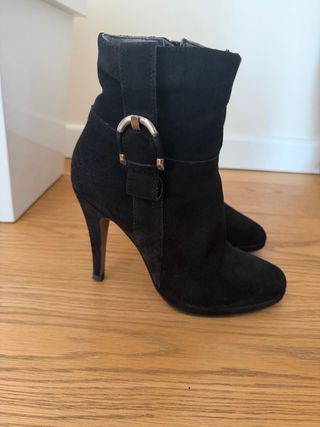 Tronchetti scamosciati neri - Tg. 38