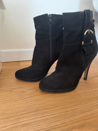 Tronchetti scamosciati neri - Tg. 38