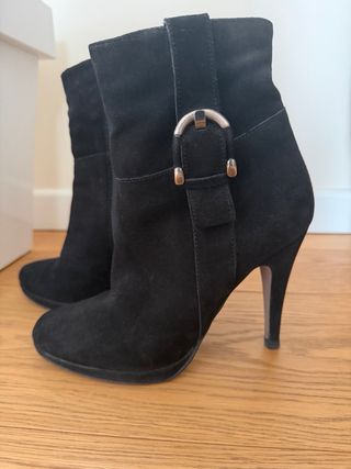 Tronchetti scamosciati neri - Tg. 38