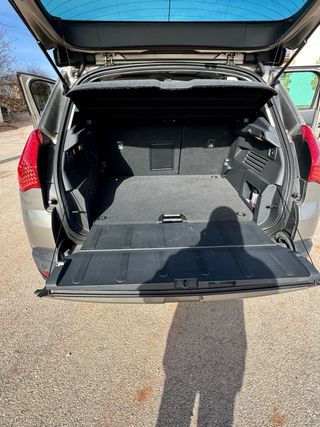 Peugeot  3008 2011