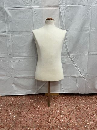 Busto maniquí hombre beige