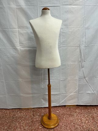 Busto maniquí hombre beige
