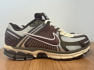 Zapatillas Nike Mujer Beige y Marrón