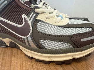 Zapatillas Nike Mujer Beige y Marrón