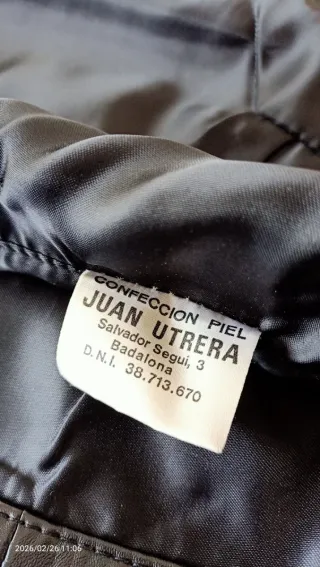 Chaleco de piel negro