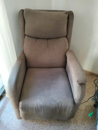 Sillón elevador reclinable tela beige/gris