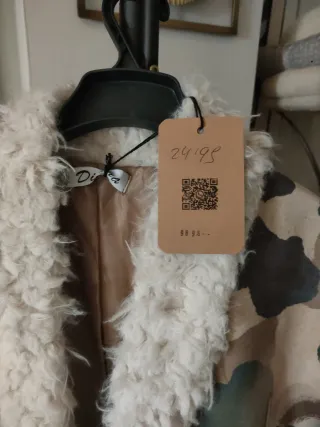 Chaqueta Disena Talla Única sin estrenar