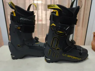 Botas La Sportiva modelo Solar II talla 27 = 42 EU