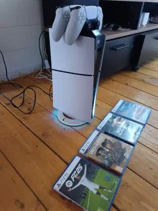 PS5 con 2 mandos 4 juegos base vertical led