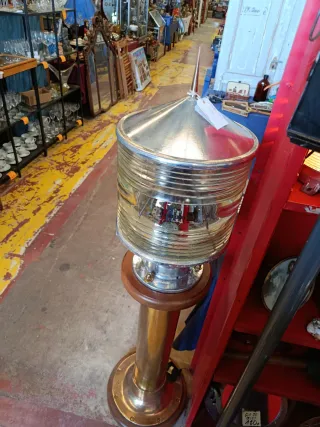 ANTIGUA BALIZA DE PUERTO