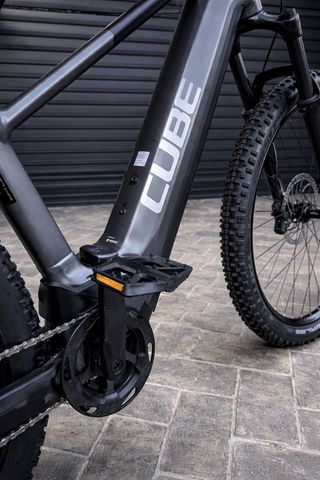 Cube Reaction Hybrid SL 1.800km con ROCKSHOX y  XT