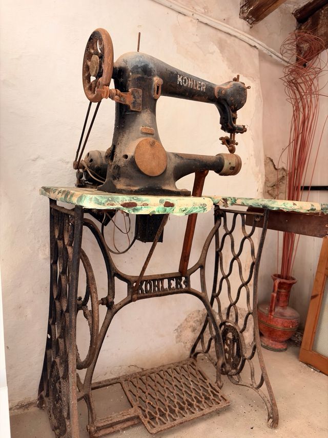 Máquina de coser Kohler antigua