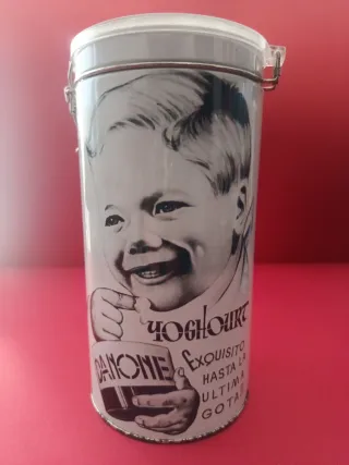 Bote Vintage Danone Colección