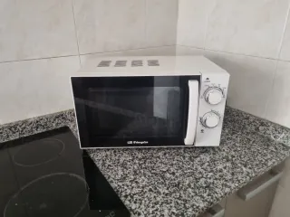 Microondas Orbegozo Blanco