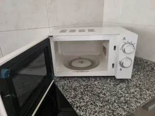 Microondas Orbegozo Blanco