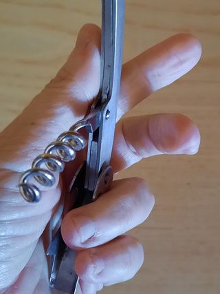 Cavatappi/coltello multifunzione