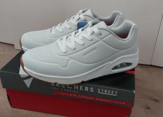 Sapatilhas Skechers Uno Stand on Air Brancas
