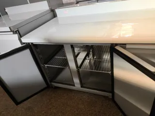 MESA FRIA 180 CM NUEVA